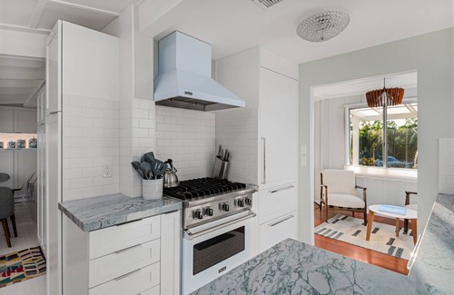 Village of La Jolla Cabaña | Historic Estate in La Jolla Village Near Beach with 7,000 SF Private Yard