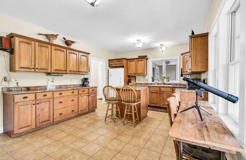 Dayton Casa | Historic Estate on 12 Acres with Pond