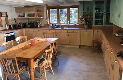Letterfinlay Casa | Historic family home with stunning views of Loch Lochy and private beach