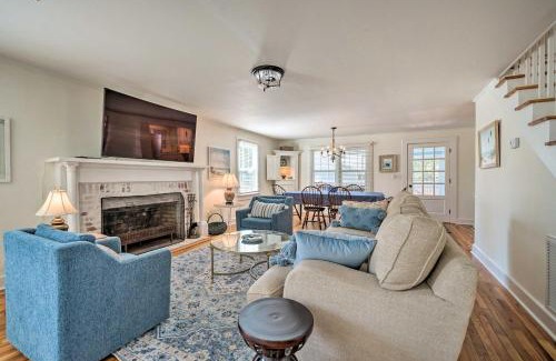 Long Beach Casa | Historic Family Home Less Than 1 Mi to Long Beach!