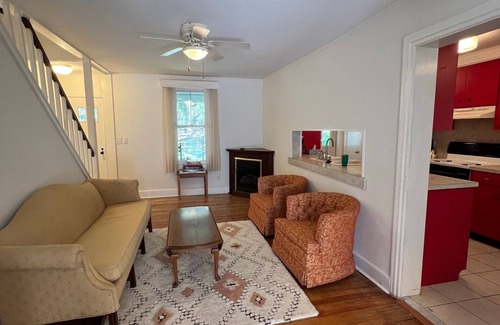 Blue Ridge Summit Casa | Historic farmhouse - scenic views, steeped in history