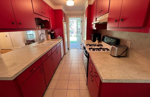 Blue Ridge Summit Casa | Historic farmhouse - scenic views, steeped in history