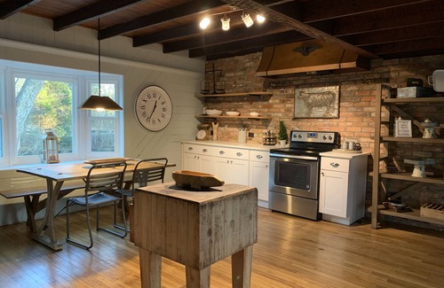 Hardwick Otro | Historic Farmhouse minutes from downtown Milledgeville
