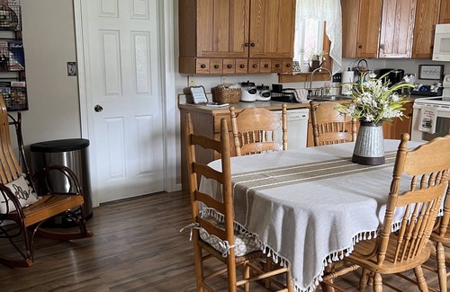 Loysburg Otro | Historic Farmhouse Getaway