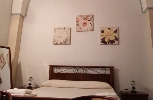 Poggiardo Cama Y Desayuno | Historic farmhouse in Salento, the Giuggiola room