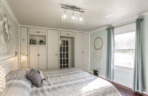 Ware Otro | Historic Farmhouse. Peace & Quiet on 5 acres