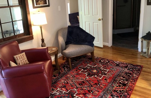 Linden Otro | Historic Farmhouse Suite in Virginia Hunt & Wine Country