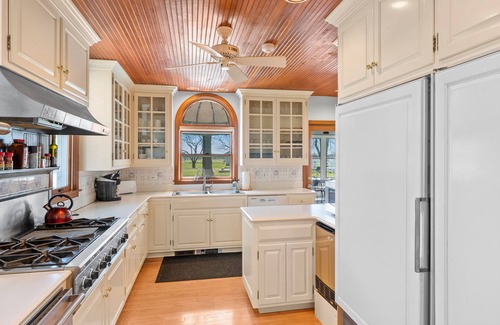 Elkhorn Casa | Historic Farmhouse with 157 acres- Elkhorn, WI. Featuring Horse Stable!