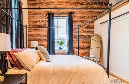 Annville Condominio | Historic Firehouse near Hershey PA