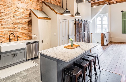 Annville Condominio | Historic Firehouse near Hershey PA