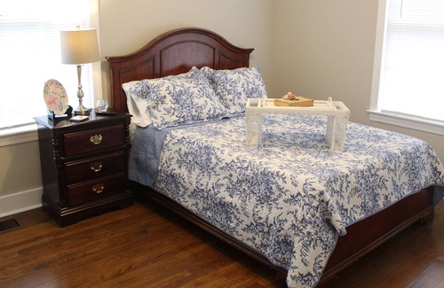 Fondren Casa | Historic Fondren 4 bedroom Quaint Cottage