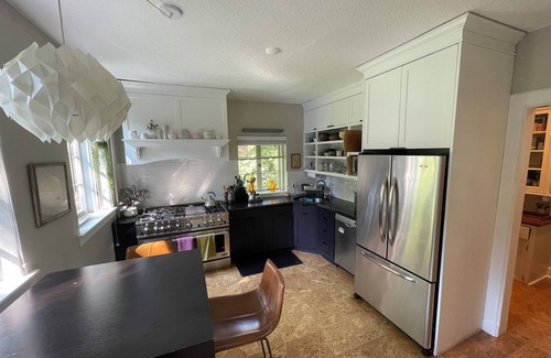 Pleasantville Otro | Historic former Speakeasy 4 Bdrm, walk to train and town: Pleasantville
