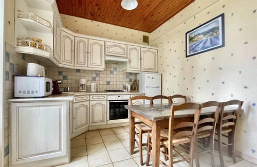 Saint-Aubin-le-Monial Cabaña | Casa de campo con jardín privado, cerca de Bourbon-l'Archambault, ideal para familias y curistas