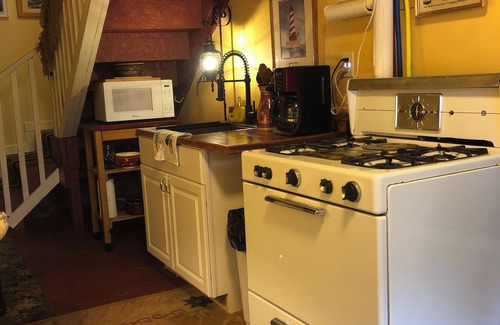 Manistee Casa | Historic French Farm 1861 Victorian with Award Winning Gardens
