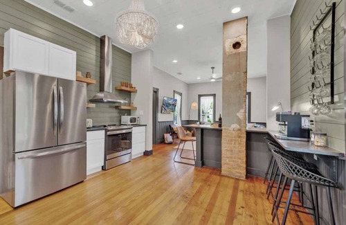 New Braunfels Casa | Historic Gem Near Schlitterbahn
