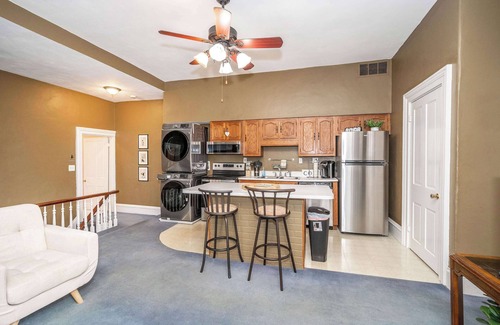 Latonia Condominio | Historic Gem Russell Suite .5 – A Downtown Dream!