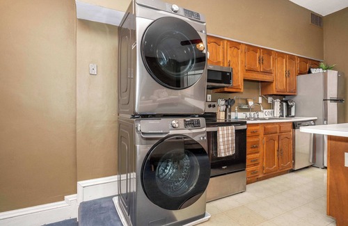 Latonia Condominio | Historic Gem Russell Suite .5 – A Downtown Dream!