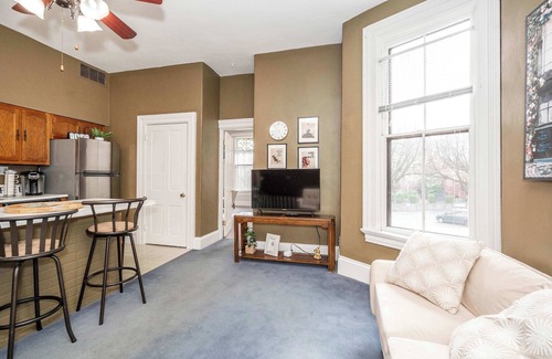 Latonia Condominio | Historic Gem Russell Suite .5 – A Downtown Dream!