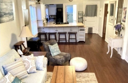 East Village Casa | Historic Gem
