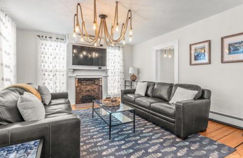 Mystic - New London Casa | Historic Gurdon Allyn House 6BR in Downtown Mystic