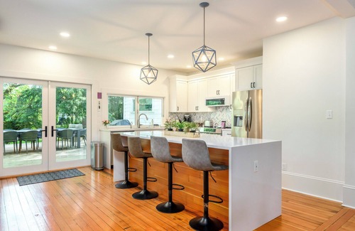 McMinnville Casa | Historic Haven | Wine Tasting