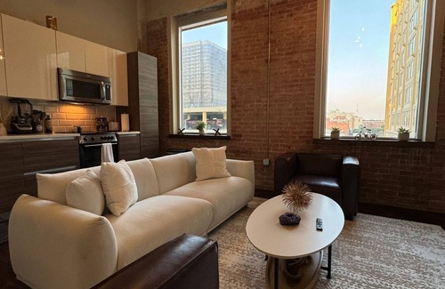 McLean Apartamento | Historic Heart of Dallas ll Pool View