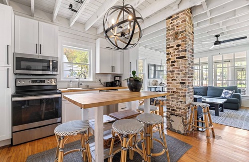 Fish Creek Casa | Historic Hill Street Home - Heart of Fish Creek!