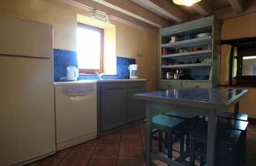 Villeneuve-dʼAllier Cabaña | Casa familiar con terraza cerca del río Allier