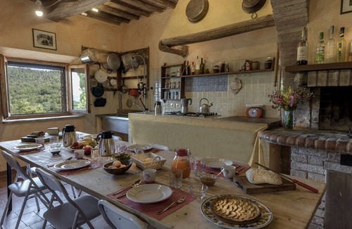 Vescovado Villa | Celebración histórica con una maravillosa piscina cerca de Siena, Toscana, Italia