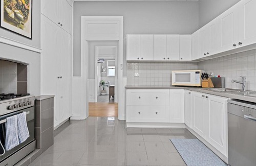 Cessnock Casa | HISTORIC HOLIDAY HOME / CESSNOCK