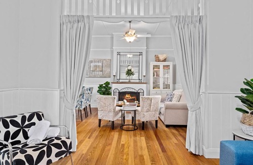 Cessnock Casa | HISTORIC HOLIDAY HOME / CESSNOCK