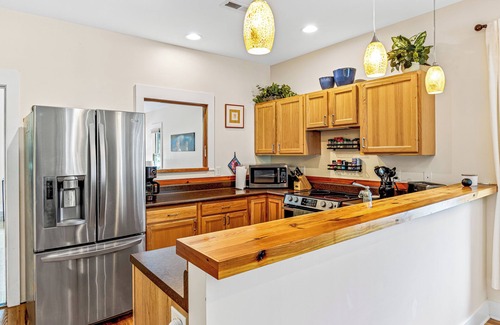 Brevard Casa | Historic Home Downtown Brevard