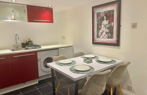 St. Pancras Apartamento | Historic home in Central London, close to Eurostar, West End & Tube