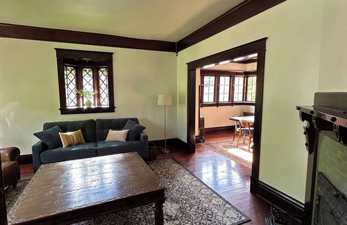 Garden District Casa | Historic home in downtown Coeur d' Alene - 10 minute walk to the lake.