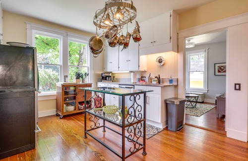 Northeast Neighbors Casa | Histórico 2BR Salem House w / vistas de Mill Creek!