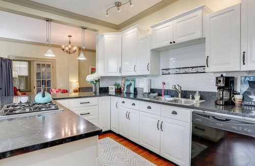 Franklin Casa | Historic Home on French Creek - 2 Blocks to Dtwn