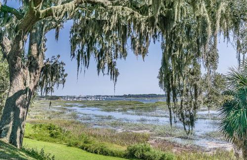 Historic District Casa | Historic Home Overlooking the Beaufort River Located on Bay St - Sleeps 10