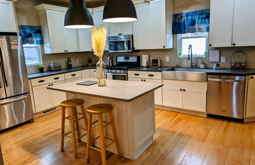 Wausau Casa | Historic Home w/ 2 King Beds & FAST Wifi Near Dwntn & Granite Peak Skiing/Hiking