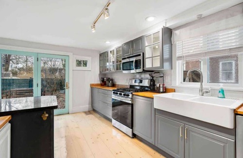 Newburyport Casa | Historic home w/ charming courtyard