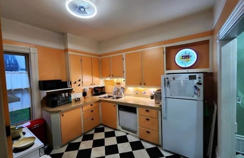 Oscoda Casa | Historic home within short walk to Ausable River and beach on Lake Huron