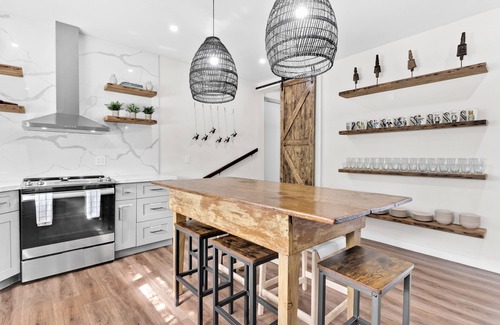 East Little Havana Casa | Historic house, heart of Miami. Heated pool & jacuzzi. Walk to Marlins Park