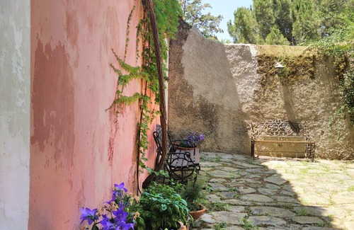 Santa Maria di Castellabate Villa | Casa histórica en el verde, pero a pocos pasos del mar.