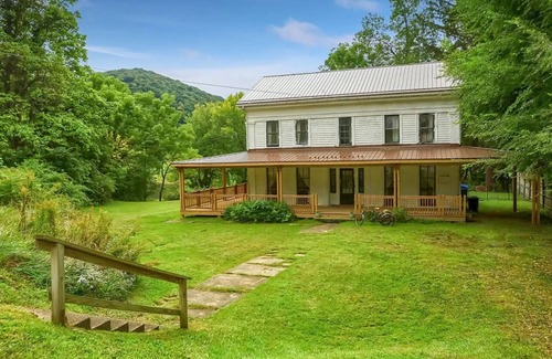 Fryburg Casa | 6 Bedroom Historic Waterfront Gem in Tionesta. Hunter’s Haven, Couples Retreat