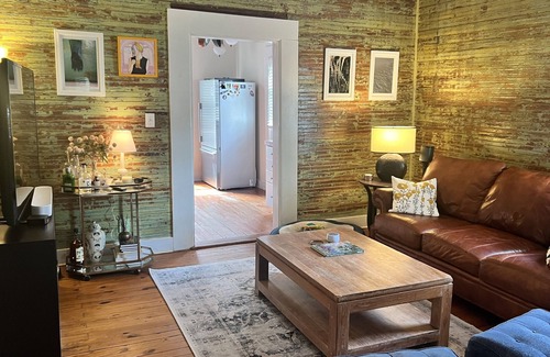 Athens Casa | Historic In-town Athens Cottage! Walkable to Downtown, UGA and Normaltown!
