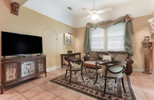 Faubourg Marigny Hotel | Historic Inn in the Marigny, blocks to French Quarter