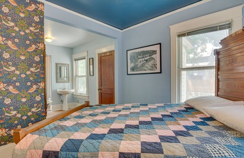 Northeast Kansas City Casa | Historic Kansas City Home, 1 Mi to Kessler Park!