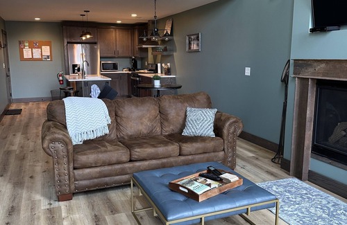 Utica Condominio | Historic Loft/Charlotte Suite/Starved Rock/Utica