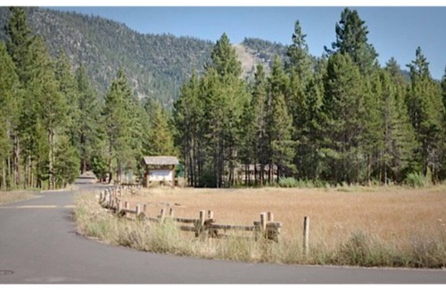 Tahoe Meadows Cabina | Histórico cabaña de madera con acceso a la playa privada en el distrito histórico
