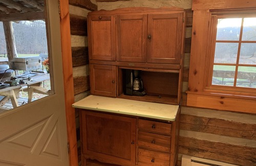 Marlinton Cabina | Historic Log Cabin near Williams River, Cranberry Glades and Snowshoe