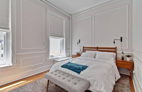 Gold Coast Casa | Historic luxury Townhouse in Downtown Chicago